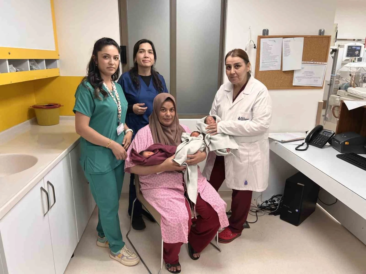 10 yıllık hasret &uuml;&ccedil;&uuml;z bebek sevinciyle ta&ccedil;landı
