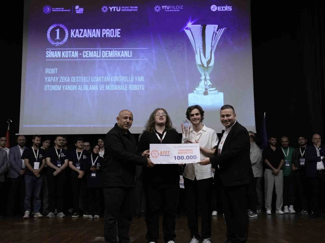100 bin TL’lik ödülün sahibi oldular
