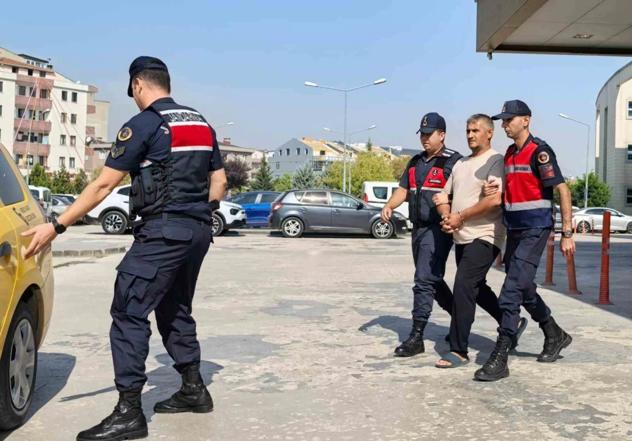 12 yıl hapis cezası olan şahıs jandarmadan kaçamadı
