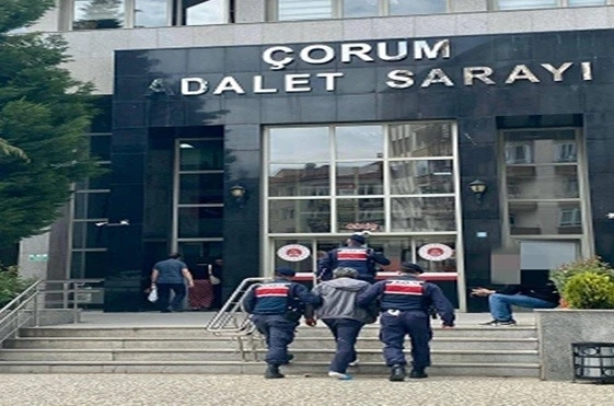 12 yıl hapis cezasıyla aranan şahıs JASAT’tan kaçamadı

