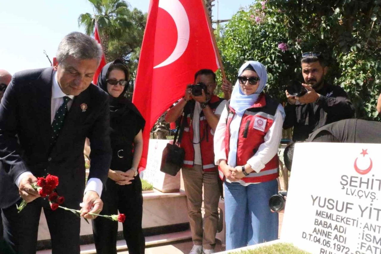 15 Temmuz şehidi annesi: "Onuncu yılındayız, şehidimiz gururumuz, onurumuz, oğlumuz, her şeyimiz"
