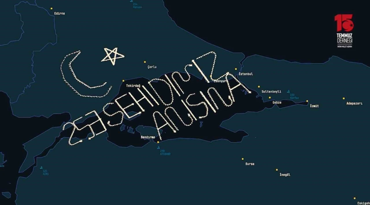 15 Temmuz şehitleri anısına İHA&rsquo;lardan 253 kilometrelik rotada ay-yıldızlı radar izi
