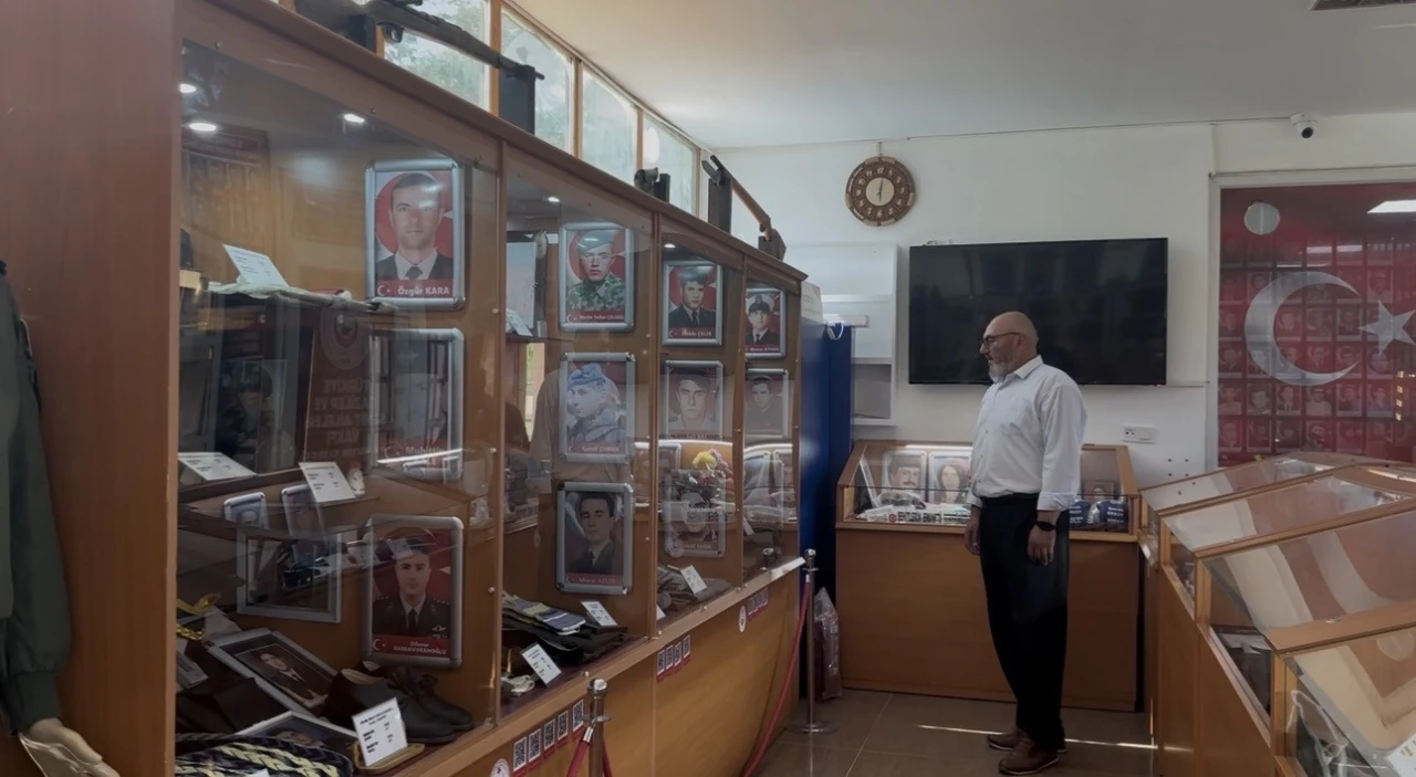 15 Temmuz şehitlerinin eşyaları m&uuml;zede sergileniyor
