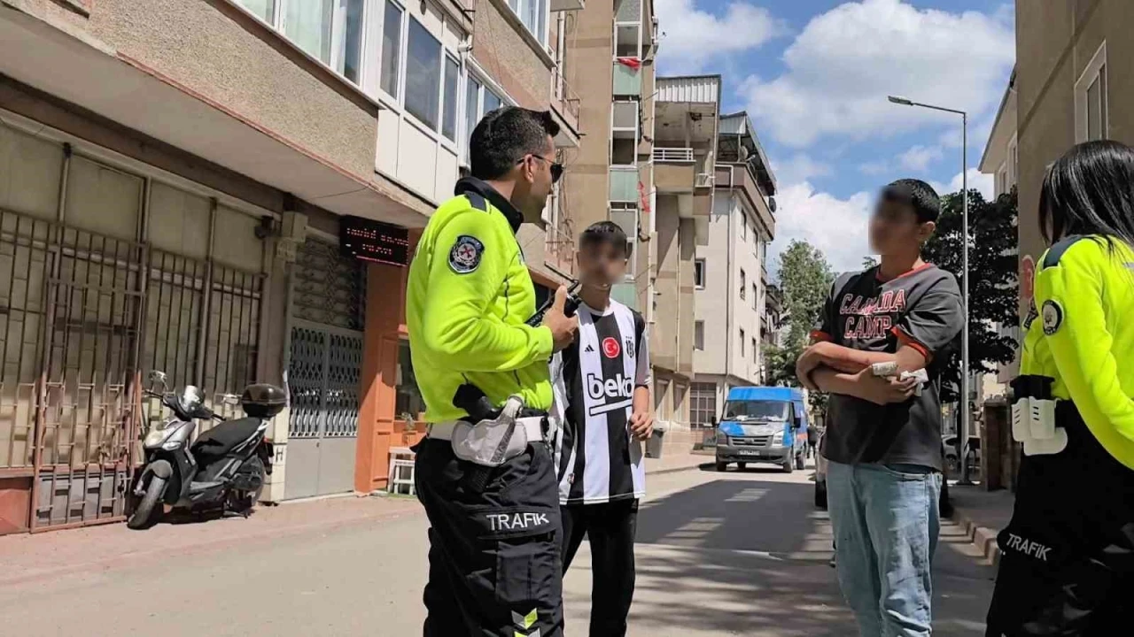 15 yaşındaki çocuk, motosikletlinin bıçaklı saldırısına uğradı
