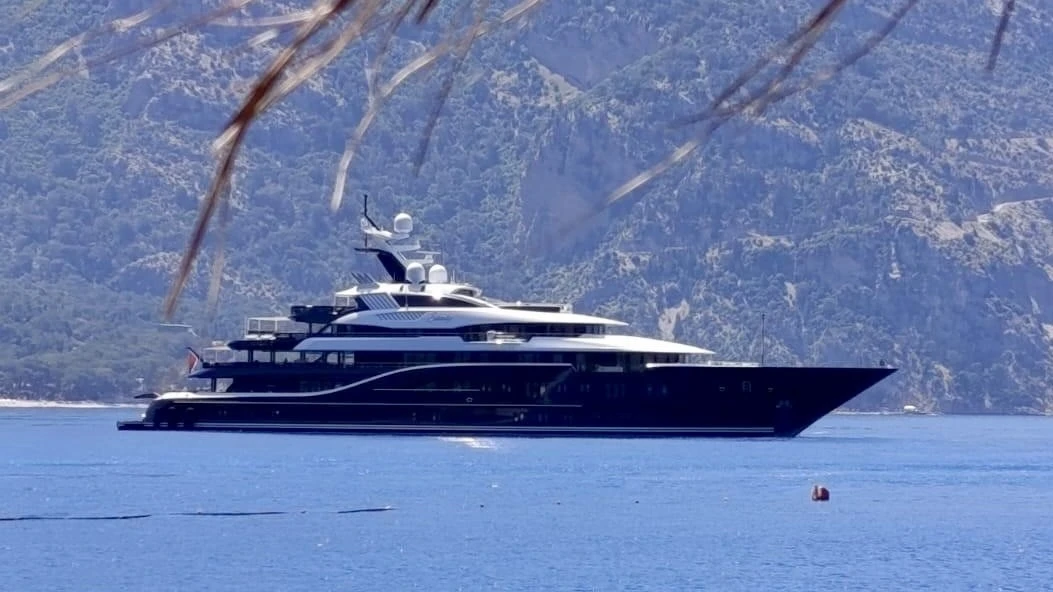 150 milyon dolarlık y&uuml;zen saray Bodrum&rsquo;da
