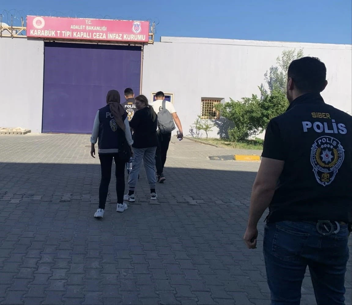 16 kişiyi 10 milyon TL dolandıran 4 kişi tutuklandı
