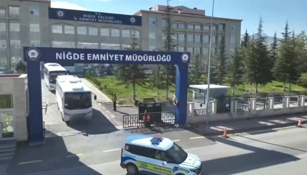 17 yıldır aranan cinayet h&uuml;k&uuml;ml&uuml;s&uuml; yakalandı
