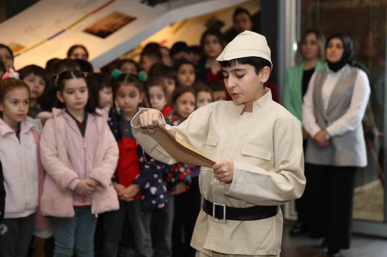 18 Mart’a özel anlamlı sergi: "Cepheden mektup var"