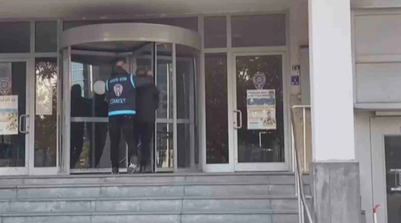 2 çocuk annesini sokak ortasında katleden şahıs yakalandı
