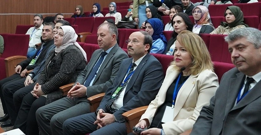 2. Ulusal Moleküler Biyoloji ve Genetik öğrenci kongresi ETÜ ev sahipliğinde başladı
