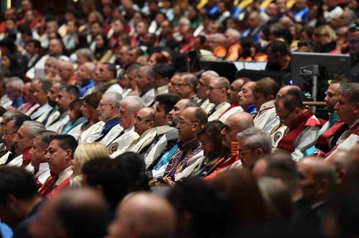 2023-2024 akademik yılı a&ccedil;ılış t&ouml;reni, t&uuml;m &uuml;niversitelerin katılımıyla Beştepe&rsquo;de ger&ccedil;ekleşti
