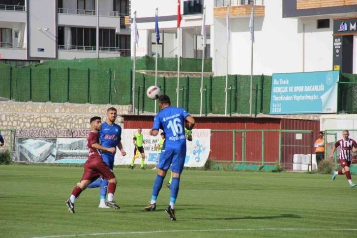 23 Elazığ FK, Sivas D&ouml;rt Eyl&uuml;l Futbol karşısında
