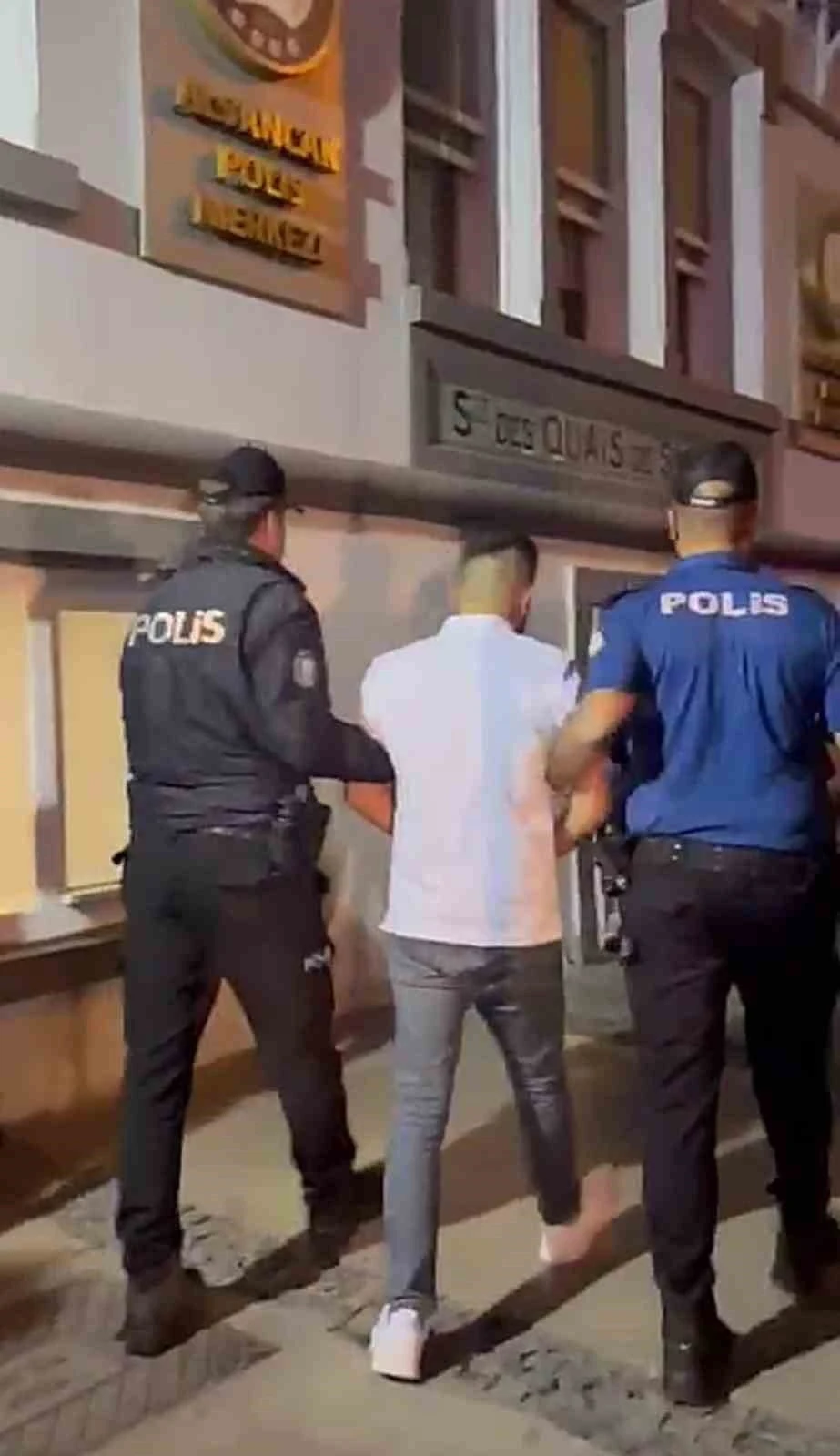 24 yıl hapis cezası ile aranan şahıs, uygulamada yakalandı
