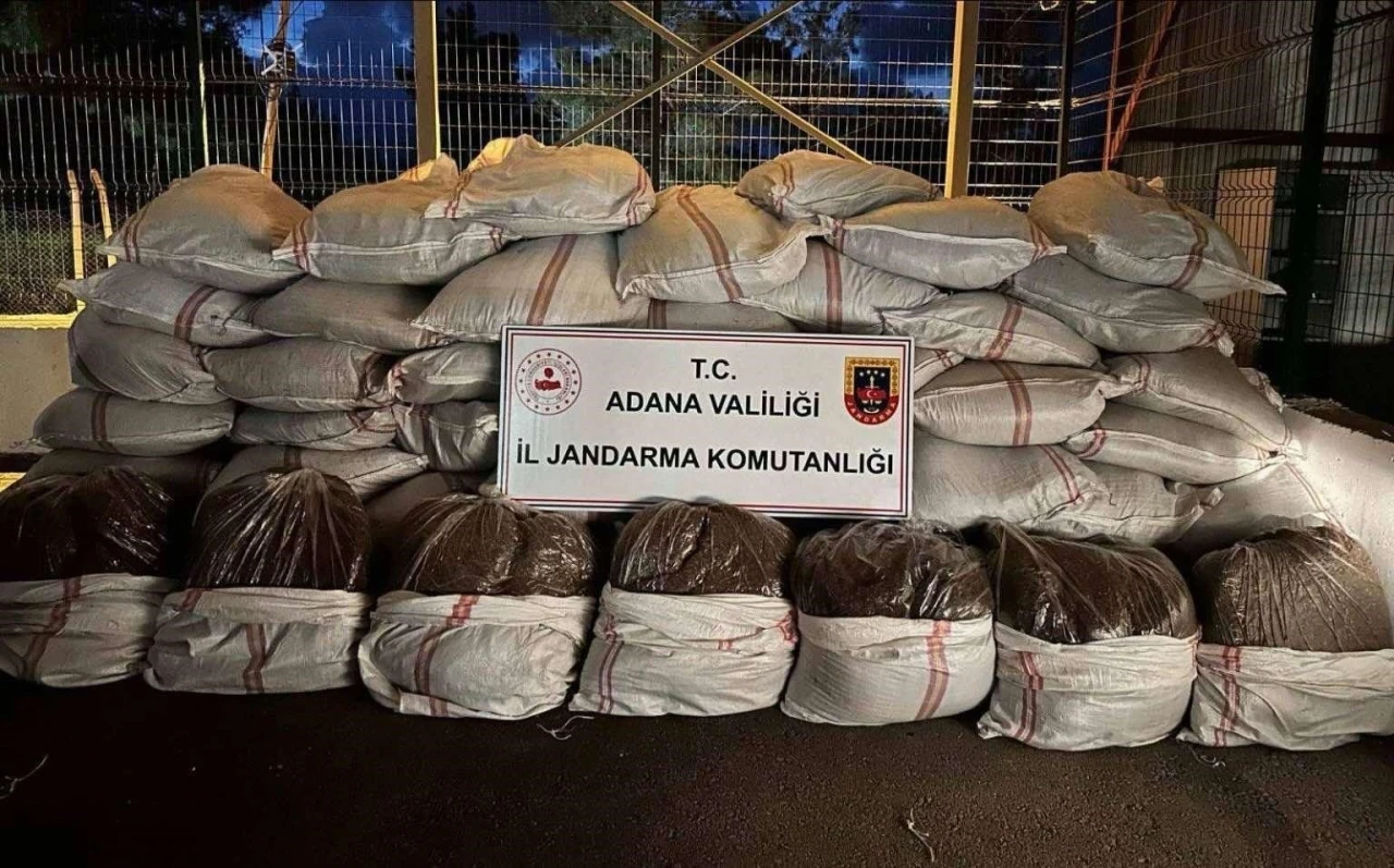 3 ton 100 kilo kaçak tütün ele geçirildi
