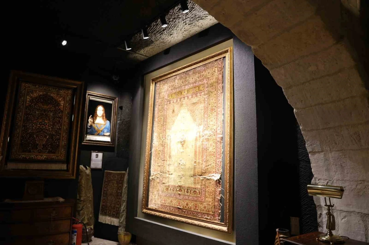 300 yıllık ipek halı Kapadokya&rsquo;da sergileniyor
