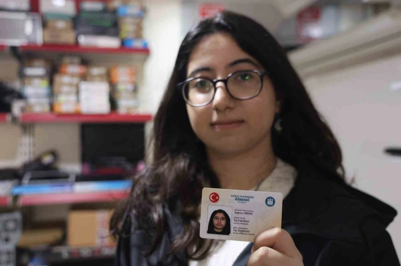 4 yaşında doktor olacağını söylemişti, 14 sene sonra Tıp Fakültesini kazandı
