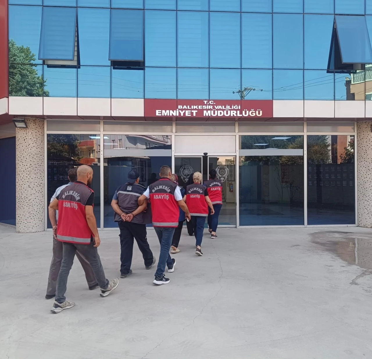 4 yaşındaki Esra&rsquo;nın &ouml;l&uuml;m&uuml; 21 yıl sonra aydınlatıldı
