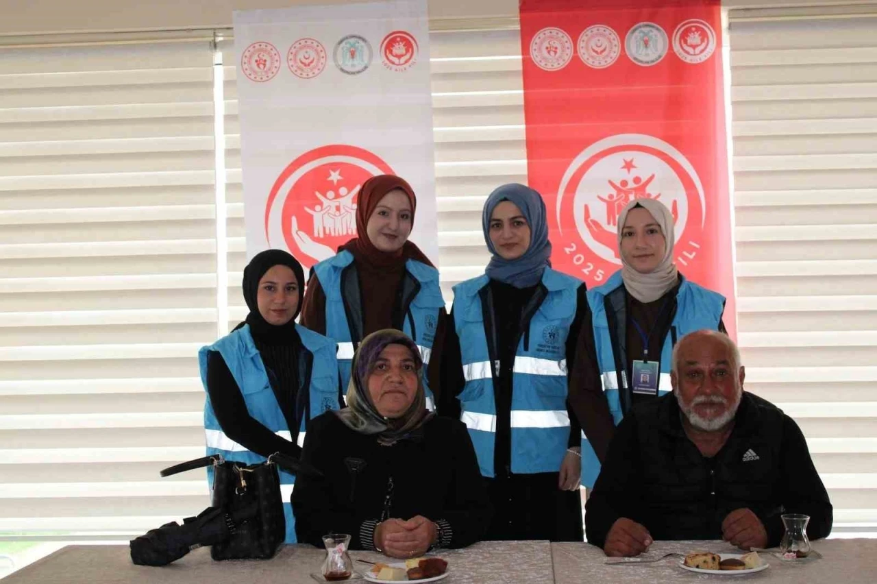 45 yıllık evli çiftten gençlere hayat dersi
