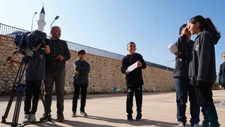 5 bin depremzede &ouml;ğrenci &rsquo;Benim Hikayem Projesi&rsquo; ile kamerayla tanıştı
