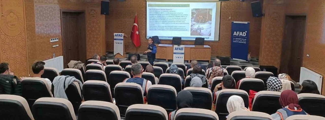 5 gün sürecek olan AFAD gönüllüsü eğitimleri başladı
