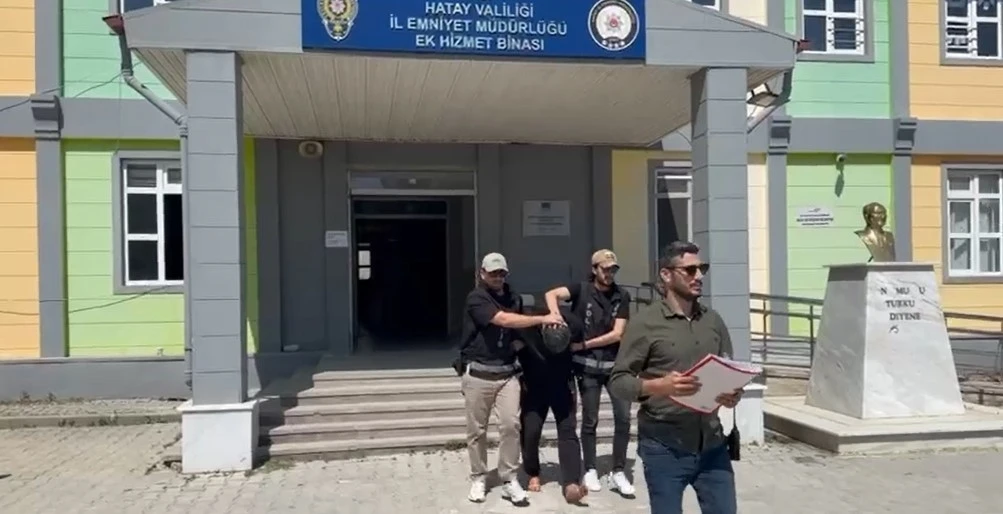 5 suç dosyasından 108 yıl hapis cezasıyla aranan zanlı tutuklandı
