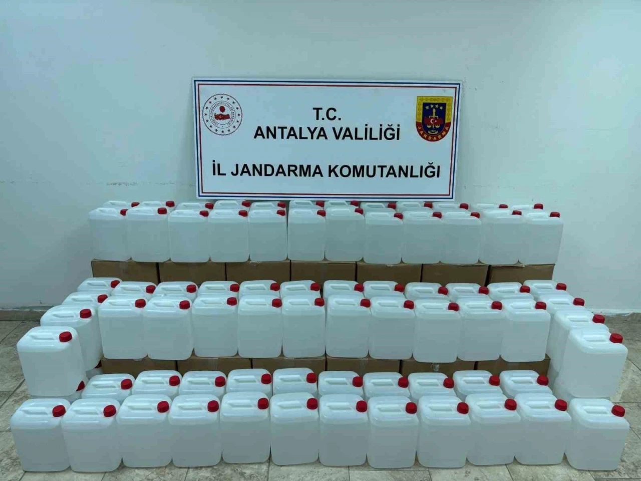 500 litre kaçak alkol ele geçirildi
