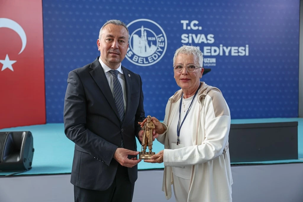 6 farklı döneme ev sahipliği yapan Tarihi Sivas Kalesi turizme kazandırılacak

