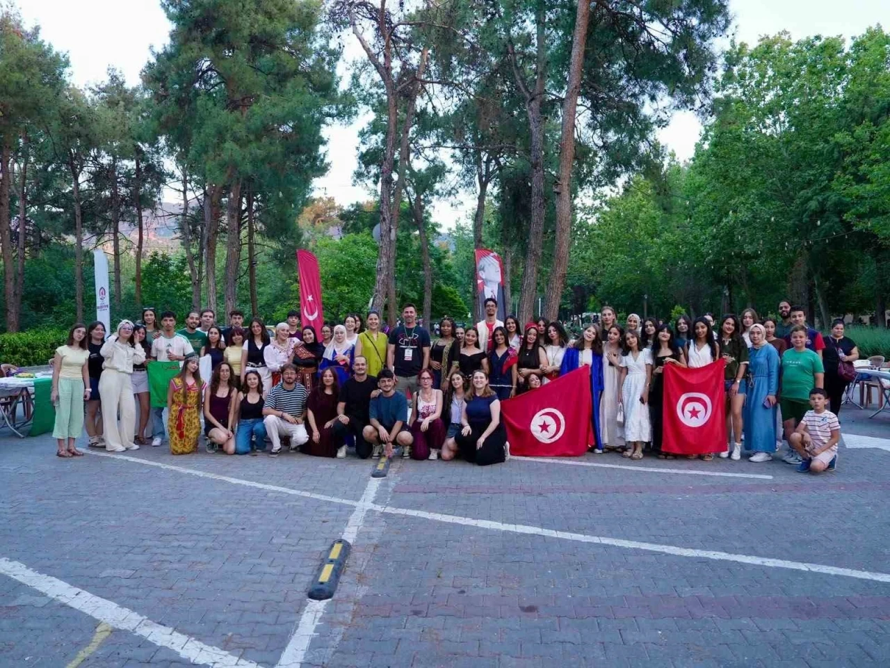 6 &uuml;lkenin gen&ccedil;leri &Ccedil;amlık&rsquo;ta buluştu
