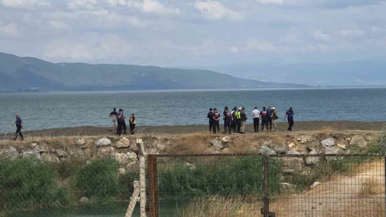 6 yaşındaki çocuk İznik Gölü’nde kayboldu
