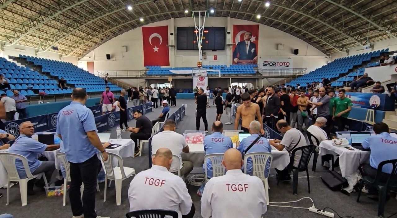 664. Tarihi Kırkpınar’da 826 pehlivan er meydanına çıkacak
