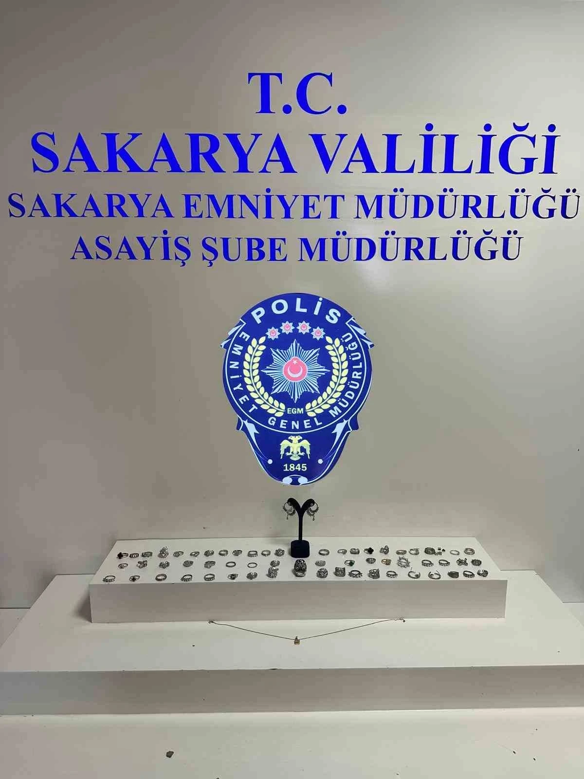70 bin lira değerinde gümüş takı çalan şüpheli yakalandı
