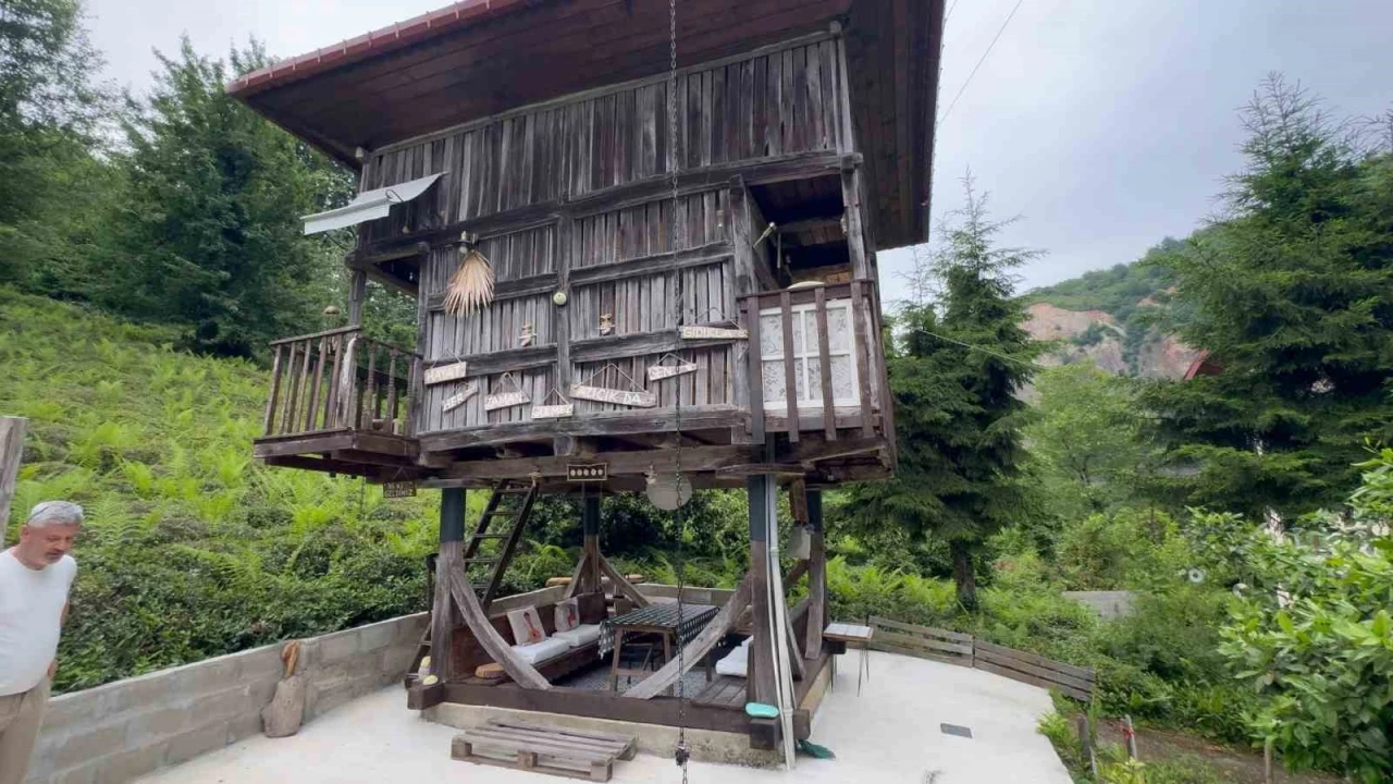 70 yıllık tarihi serender &ouml;ğretmen &ccedil;iftin elinde yeniden hayat buldu
