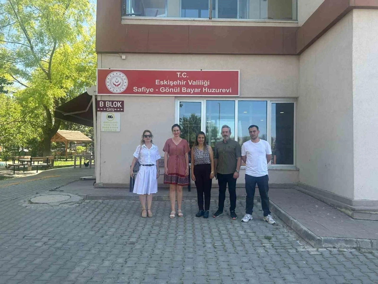 80 yaş üstü ve yatağa bağımlı bireyler için e-rapor süreci huzurevlerinde anlatıldı
