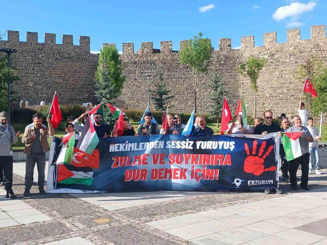 81 haftadır Gazze için süren sessiz yürüyüş
