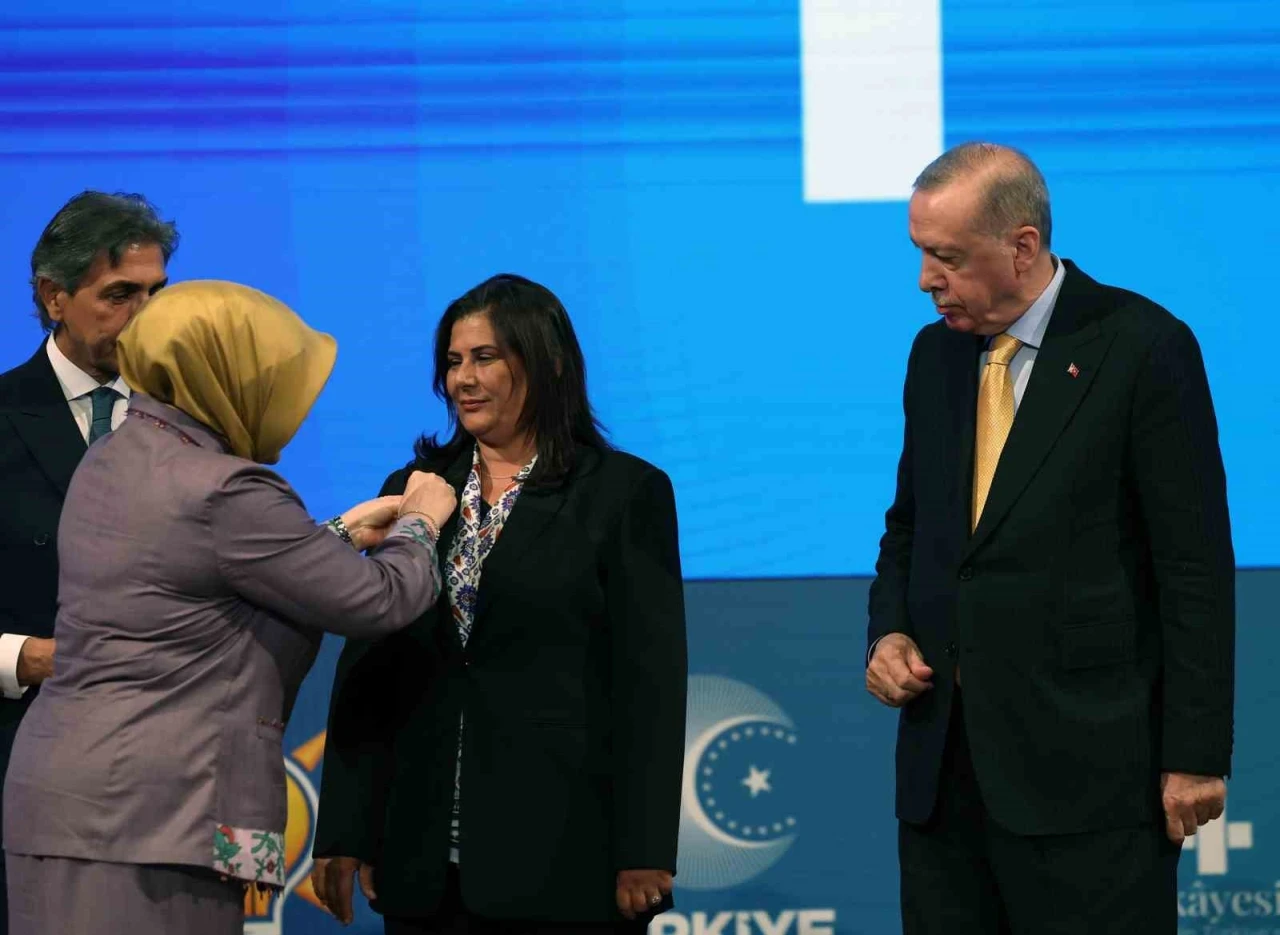 9 belediye başkanı AK Parti’ye katıldı
