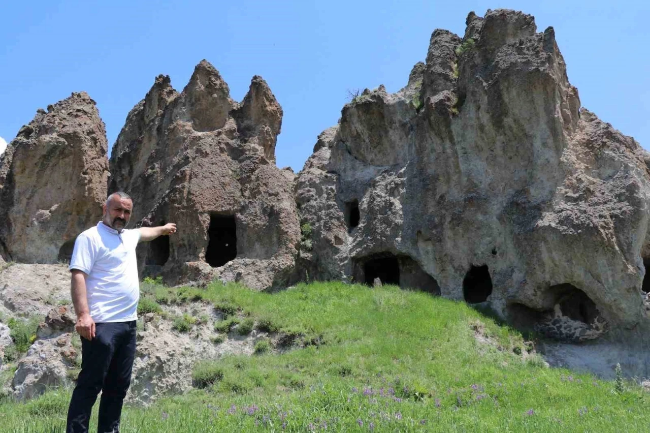 9. y&uuml;zyıldan kalan Solomon Kalesi restore edilmeyi bekliyor
