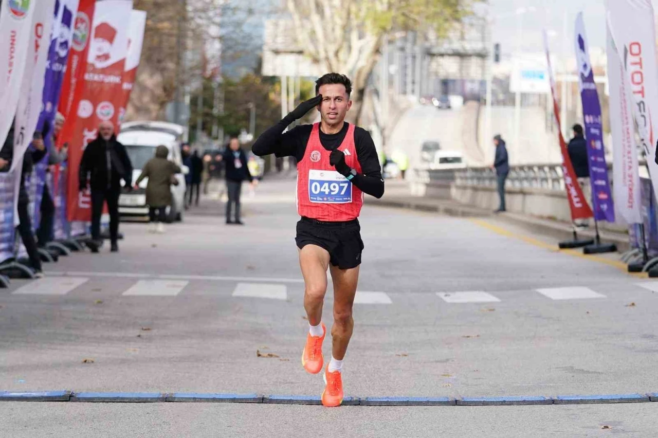 90. B&uuml;y&uuml;k Atat&uuml;rk Koşusu ger&ccedil;ekleştirildi
