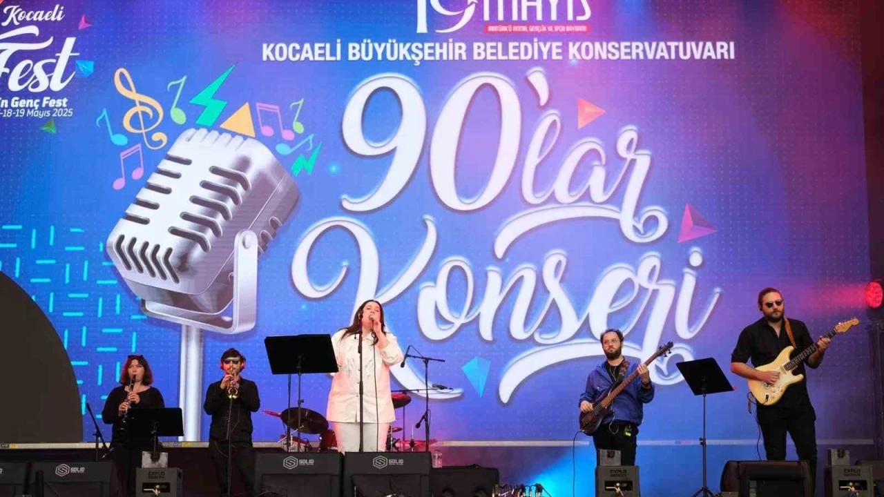 90’lar şarkıları gençlerle buluştu

