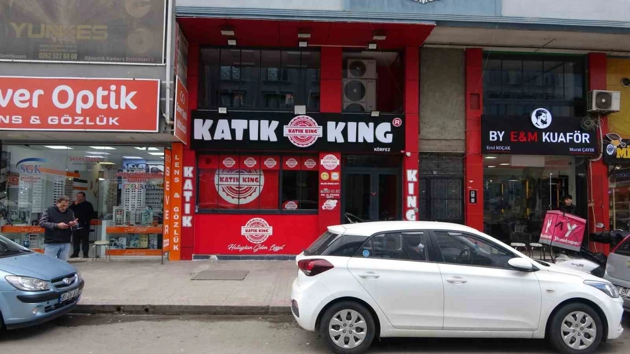 999 kişinin zehirlendiği ’döner skandalı’ davasında karar çıktı: Sanıklar tahliye edildi
