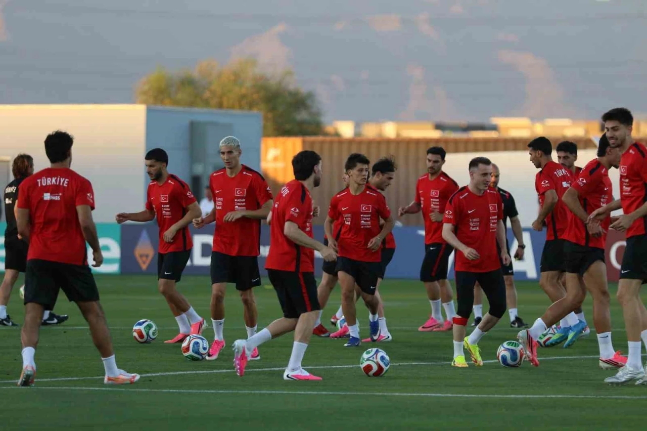 A Milli Futbol Takımı, Avustralya maçının hazırlık