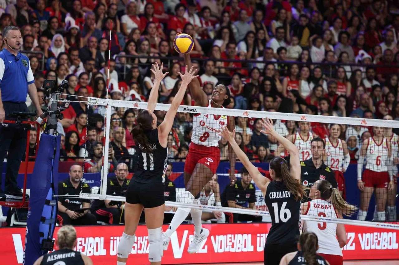 A Milli Kadın Voleybol Takımı, Almanya&rsquo;yı 3-2 mağlup etti
