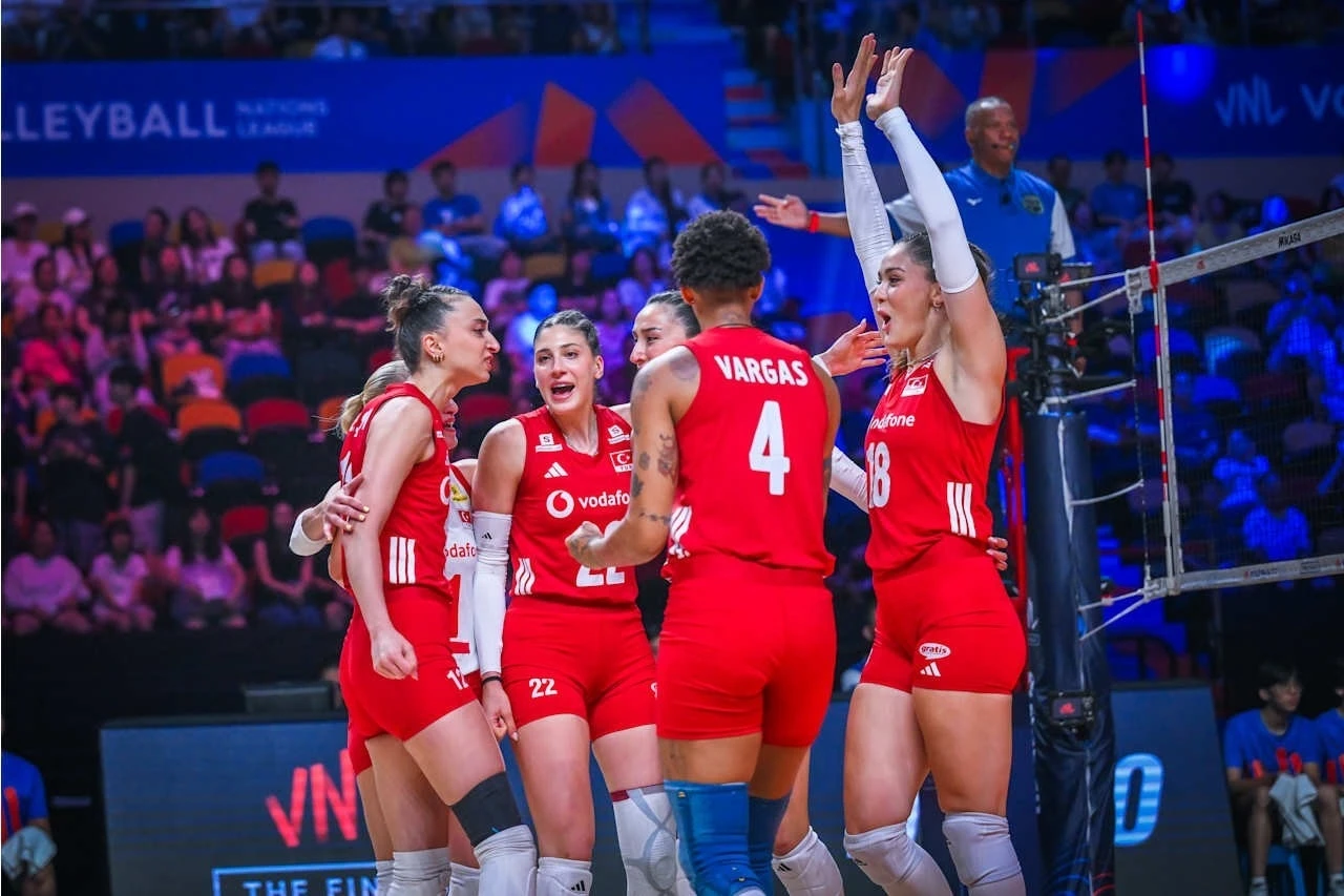 A Milli Kadın Voleybol Takımı, Milletler Ligi&rsquo;nde şampiyon oldu
