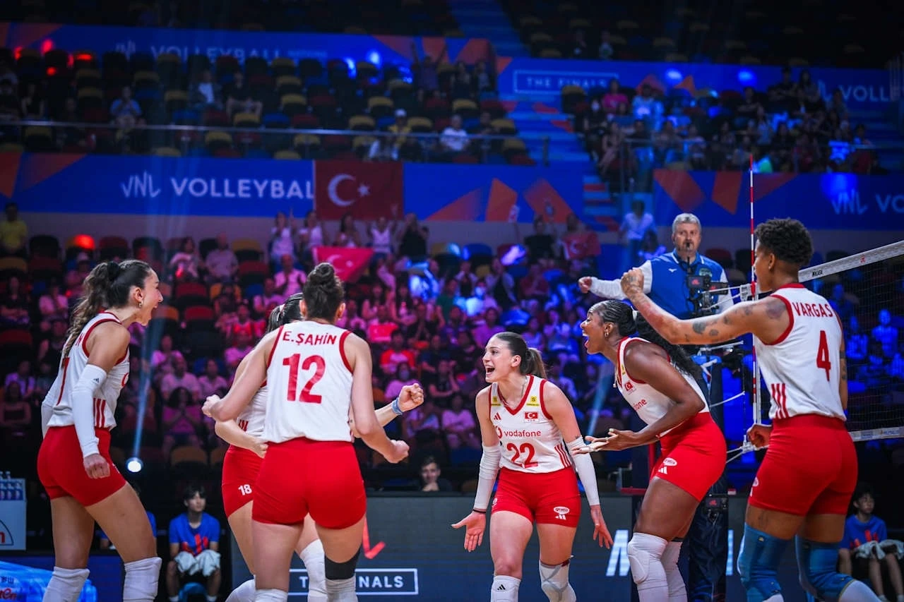 A Milli Kadın Voleybol Takımı, Milletler Ligi&rsquo;nde yarı finale y&uuml;kseldi
