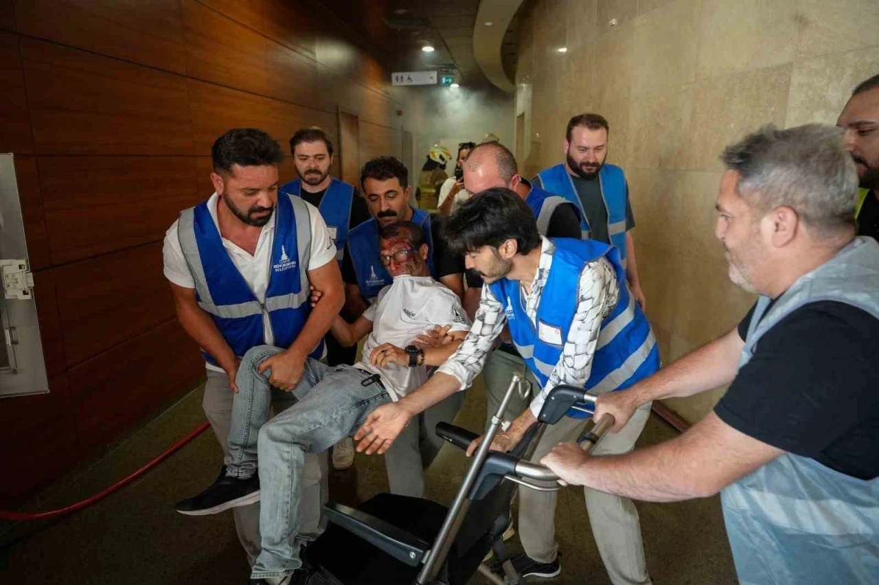 AASSM&rsquo;de ger&ccedil;eğini aratmayan tatbikat
