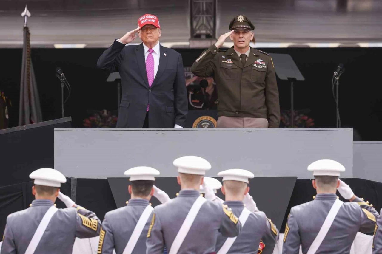 ABD Başkanı Trump: &quot;Dünyanın şimdiye kadar gördüğü en güçlü ordusunu ben inşa ettim&quot;
