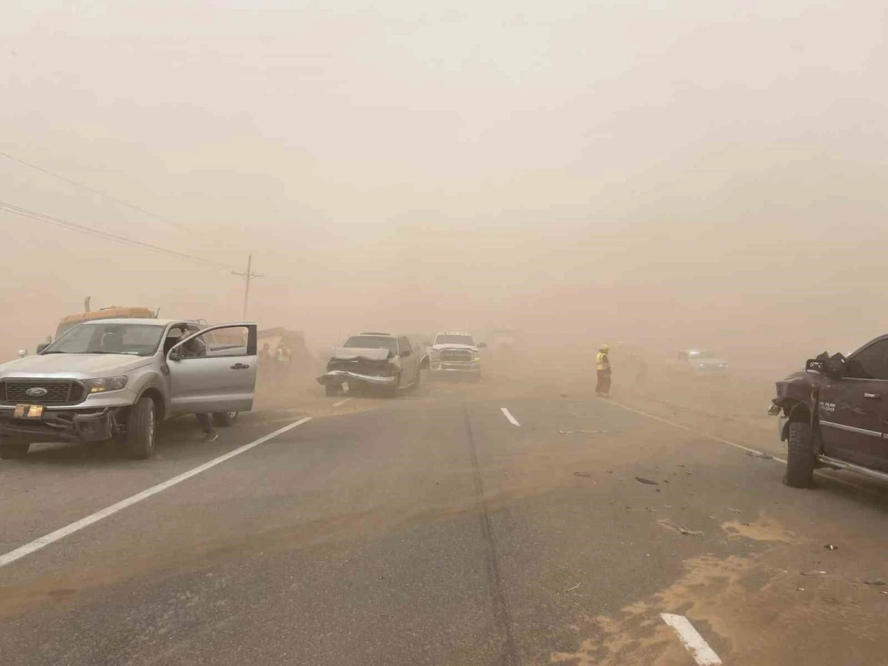 ABD’de kum fırtınası trafik kazalarına yol açtı