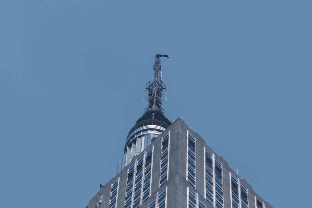 ABD&rsquo;deki Empire State binasında tehlikeli evlilik teklifi: Rus &ccedil;ift g&ouml;zaltına alındı
