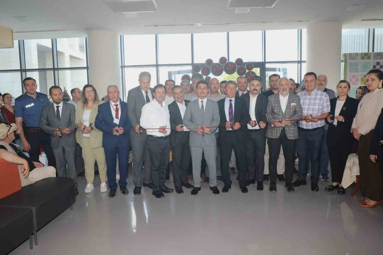 Acıpayam&rsquo;da halk eğitim kursiyerleri yıl boyunca &uuml;rettiklerini sergiledi
