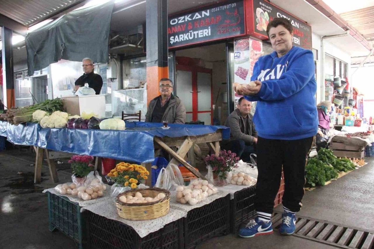 Acısını &ccedil;alışarak hafifletiyor
