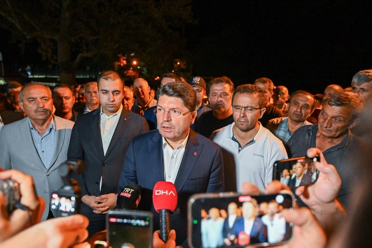 Adalet Bakanı Tunç: &quot;26 Haziran-26 Temmuz tarihleri arasında çıkan orman yangınlarıyla ilgili 17 kişi tutuklu bulunmaktadır&quot;
